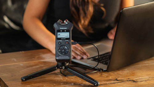 Tascam DR-07X Портативный PCM стерео рекордер с встроенными микрофонами фото 6