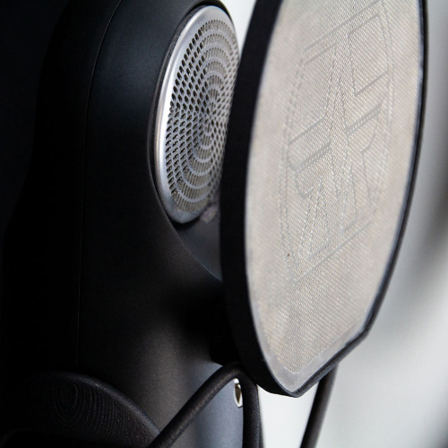 Aston Microphones ELEMENT BUNDLE Студийный микрофон с эластичным держателем и поп-фильтром фото 4