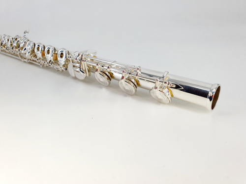 Artist AF-800RBSSOC-HJS Флейта французской системы, открытые клапаны во французском стиле не в линию, паяные звуковые отверстия, с коленом B, Е-механи фото 4